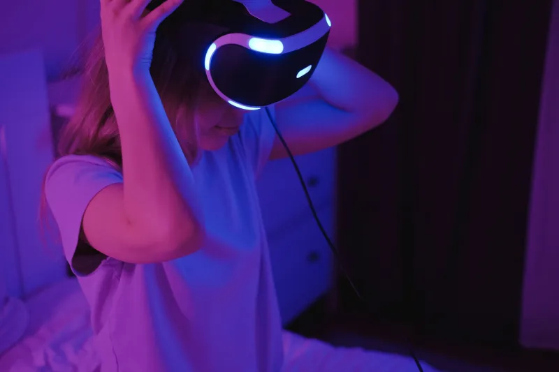 Surrounded by Thousands, Alone in the Headset: VR's Unexpected Loneliness Problem